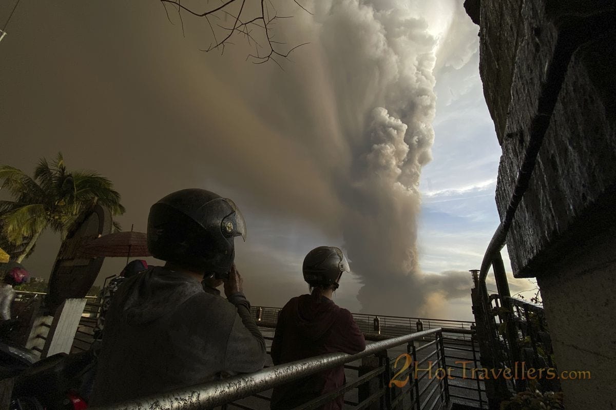 Tagaytay Taal Volcano Erupting