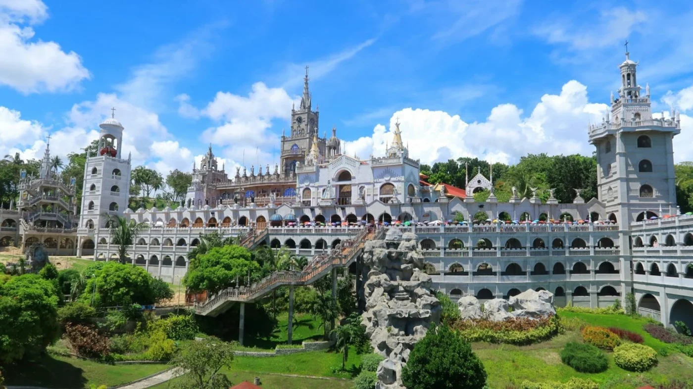 Philippines Tourist Spots: The Complete Guide by Region and Travel Style