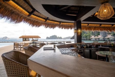 Remote Luxury Resort - Miniloc Island Bar