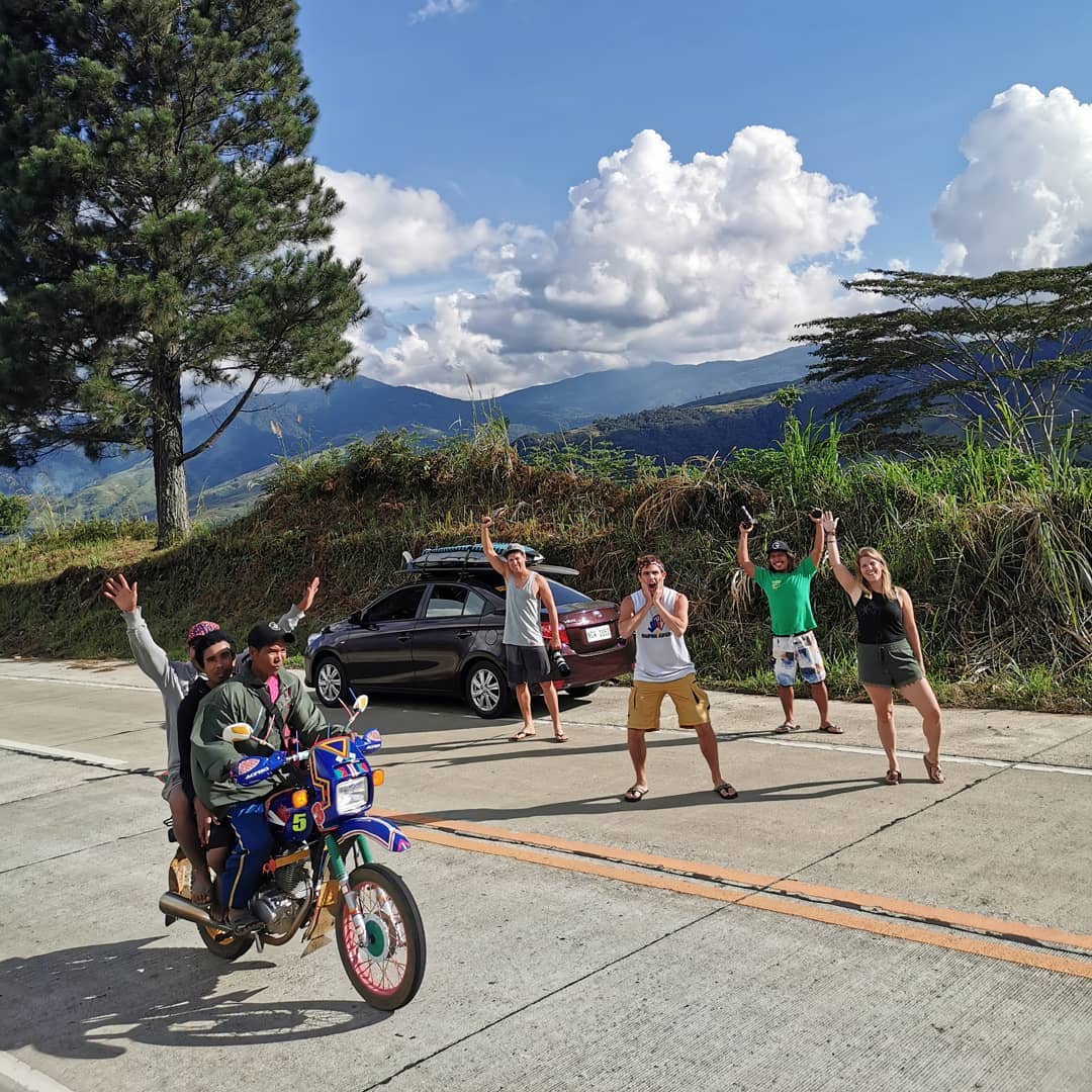 vloggers who settled in the Philippines