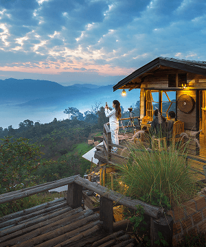 2HotTravellers | Culture, Travel, and How People Live